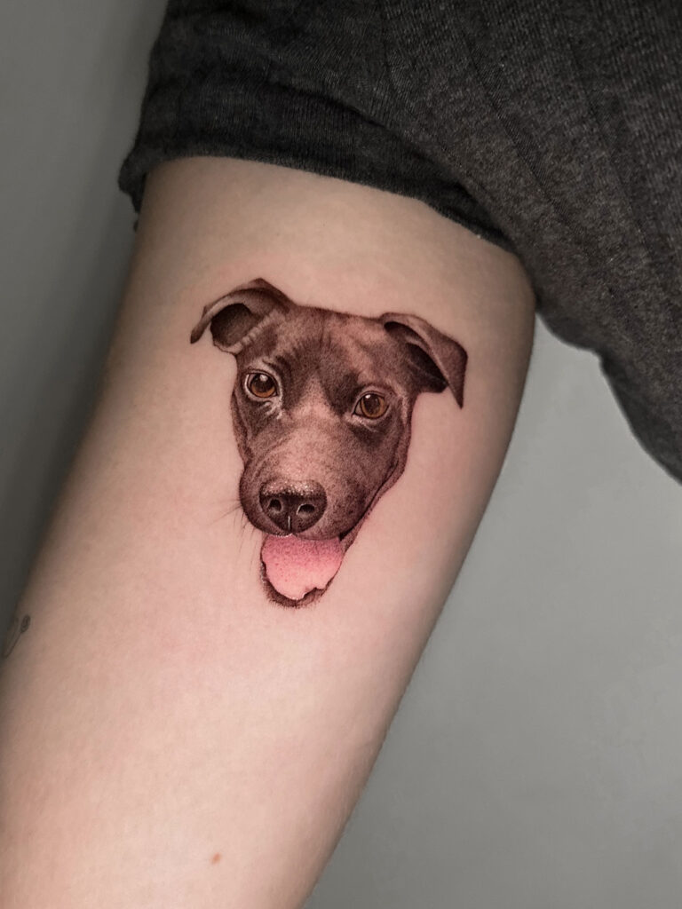 microrealismo-perro-tatuaje-isabel